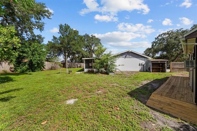 7002 APPLEWOOD COURT, Tampa, FL 33615