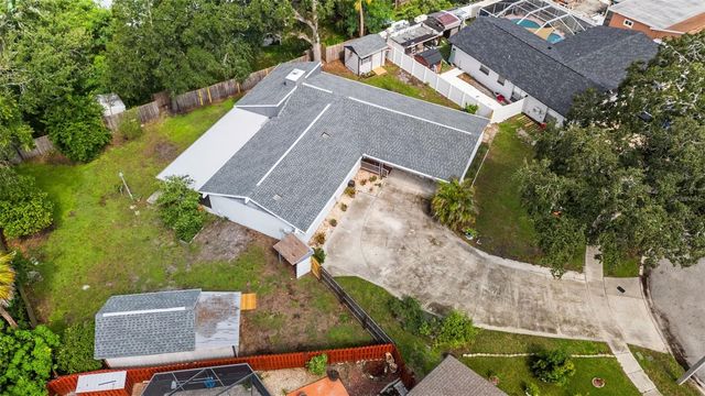 7002 APPLEWOOD COURT, Tampa, FL 33615