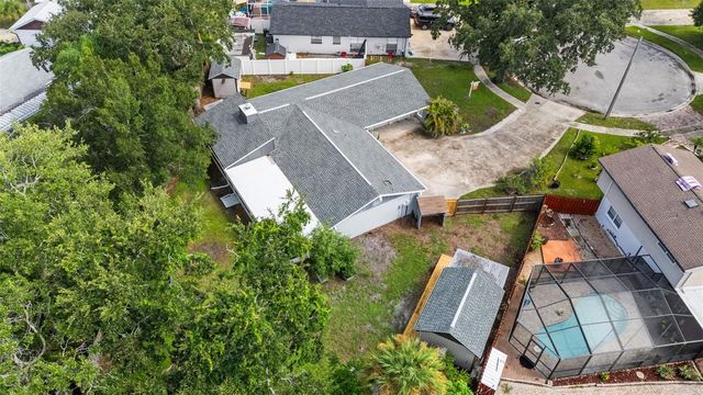 7002 APPLEWOOD COURT, Tampa, FL 33615