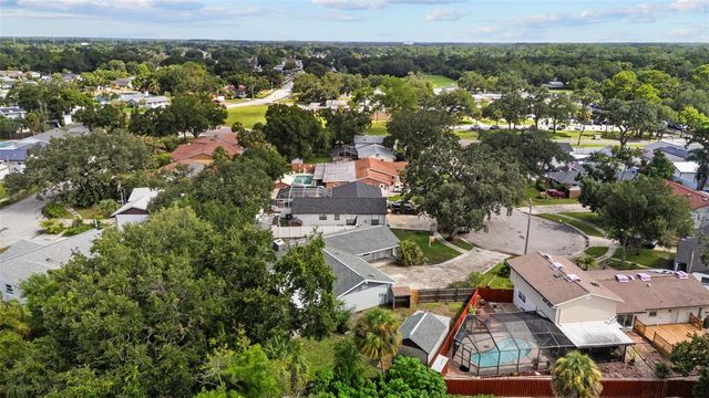 7002 APPLEWOOD COURT, Tampa, FL 33615