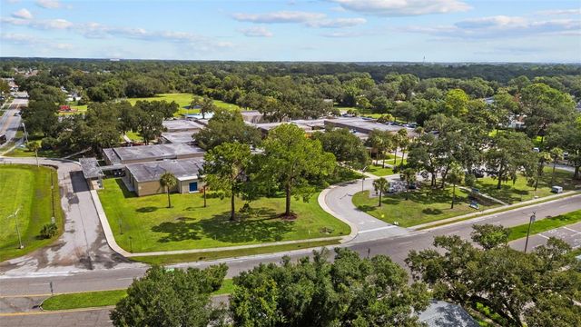 7002 APPLEWOOD COURT, Tampa, FL 33615
