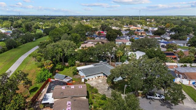 7002 APPLEWOOD COURT, Tampa, FL 33615