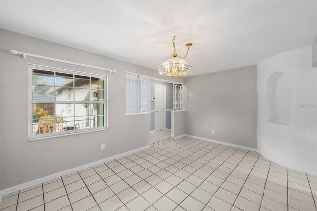 7002 APPLEWOOD COURT, Tampa, FL 33615