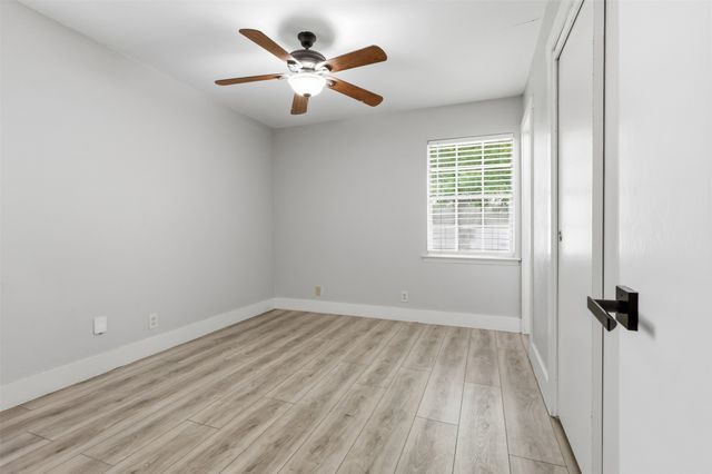 205 W Huitt Lane, Euless, TX 76040