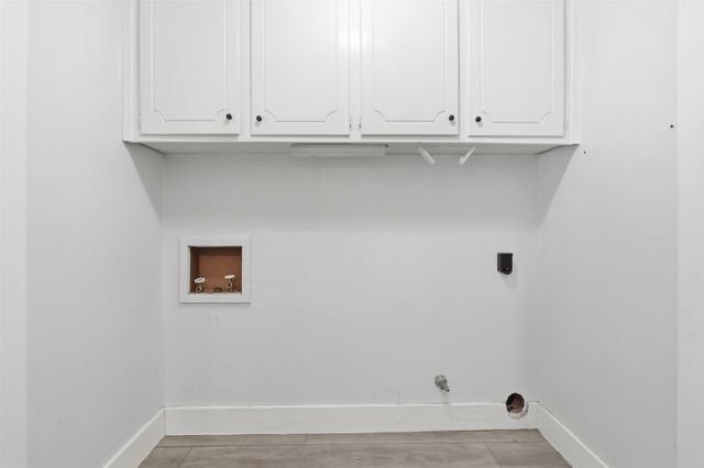 205 W Huitt Lane, Euless, TX 76040