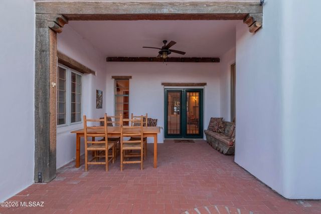 1125 E Seneca Street, Tucson, AZ 85719