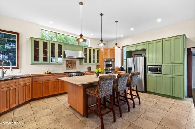 1125 E Seneca Street, Tucson, AZ 85719