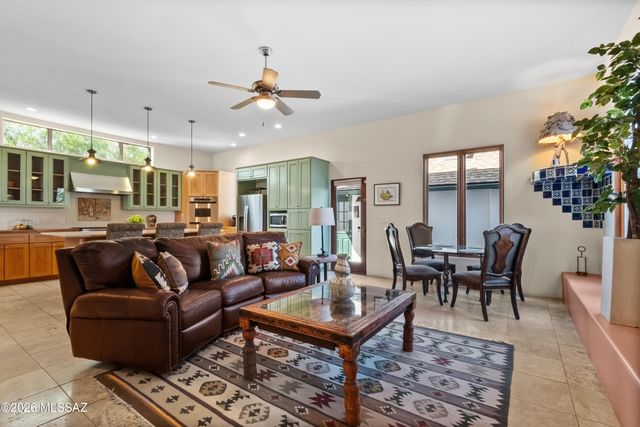 1125 E Seneca Street, Tucson, AZ 85719