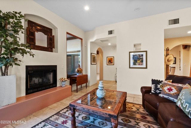 1125 E Seneca Street, Tucson, AZ 85719