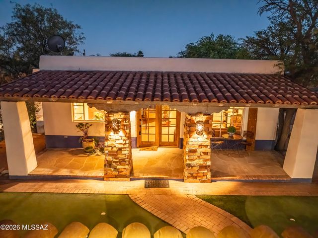 1125 E Seneca Street, Tucson, AZ 85719