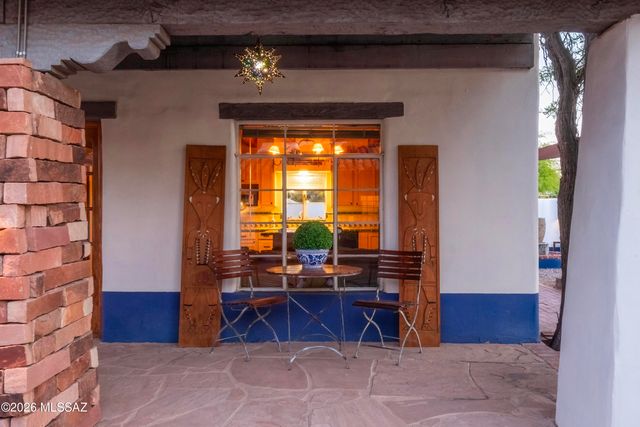 1125 E Seneca Street, Tucson, AZ 85719