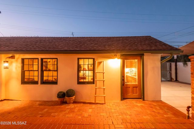 1125 E Seneca Street, Tucson, AZ 85719