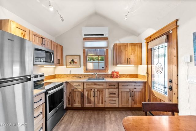 1125 E Seneca Street, Tucson, AZ 85719