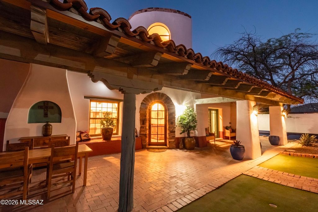 1125 E Seneca Street, Tucson, AZ 85719