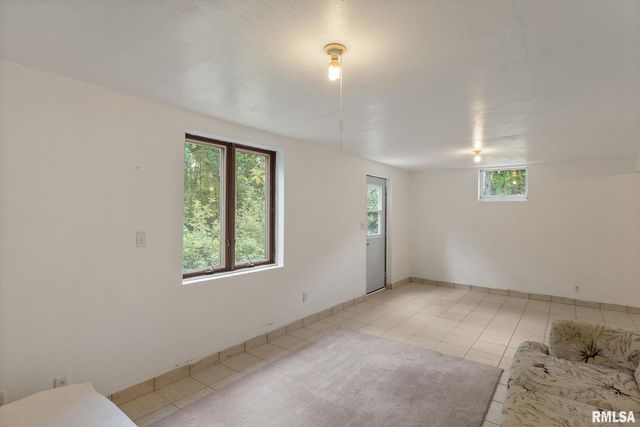 4622 30TH Avenue Court, Rock Island, IL 61201