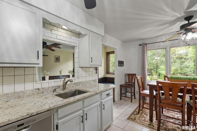 4622 30TH Avenue Court, Rock Island, IL 61201