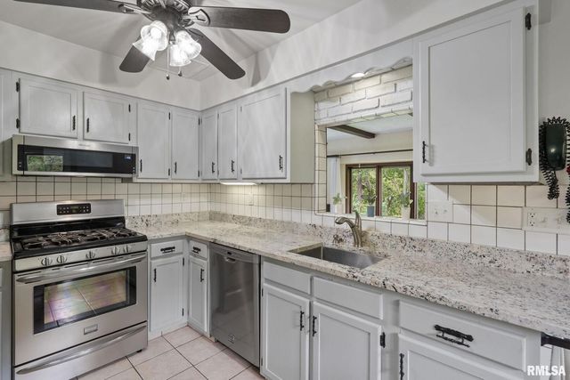 4622 30TH Avenue Court, Rock Island, IL 61201