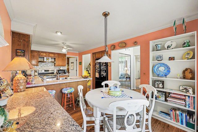 43052 W Kirkwood Drive, Clinton Twp, MI 48038