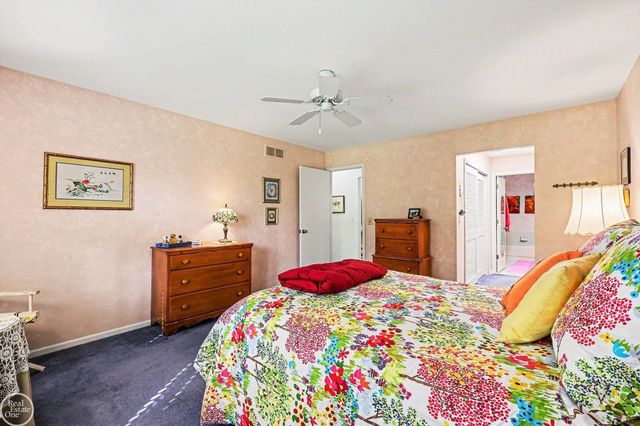 43052 W Kirkwood Drive, Clinton Twp, MI 48038