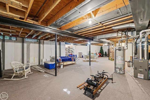 43052 W Kirkwood Drive, Clinton Twp, MI 48038