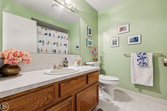43052 W Kirkwood Drive, Clinton Twp, MI 48038