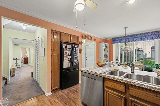 43052 W Kirkwood Drive, Clinton Twp, MI 48038