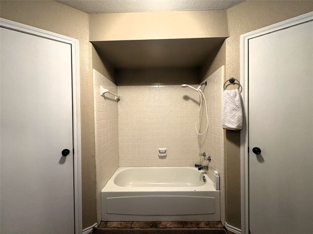 111 Harbor Haven Street, Gun Barrel City, TX 75156