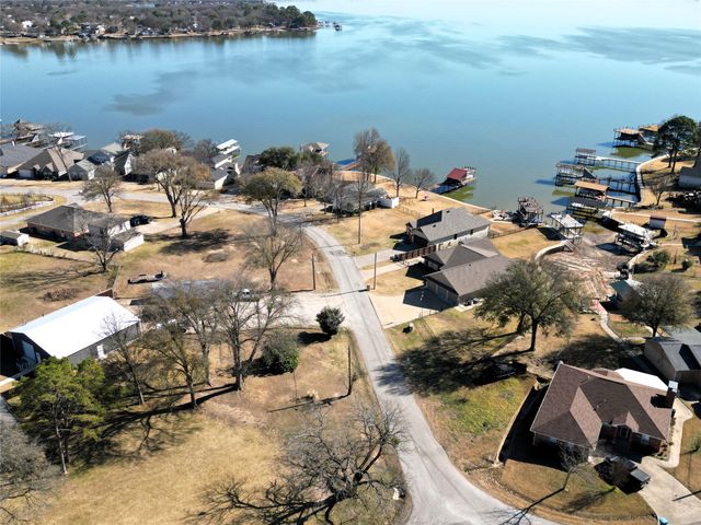 111 Harbor Haven Street, Gun Barrel City, TX 75156