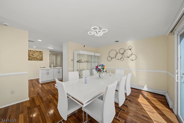 41 Nicole Ln, Parsippany-troy Hills Twp., NJ 07054