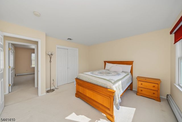 41 Nicole Ln, Parsippany-troy Hills Twp., NJ 07054