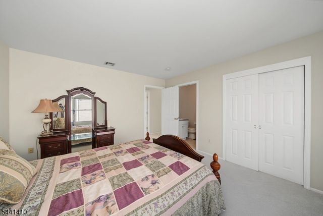 41 Nicole Ln, Parsippany-troy Hills Twp., NJ 07054
