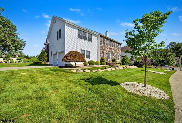 41 Nicole Ln, Parsippany-troy Hills Twp., NJ 07054