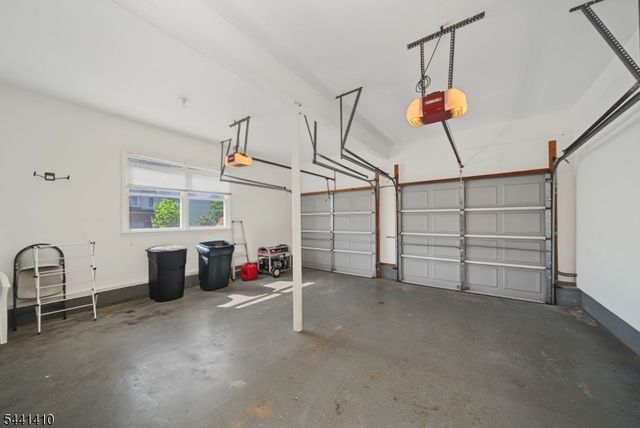 41 Nicole Ln, Parsippany-troy Hills Twp., NJ 07054