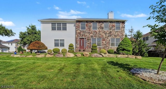 41 Nicole Ln, Parsippany-troy Hills Twp., NJ 07054
