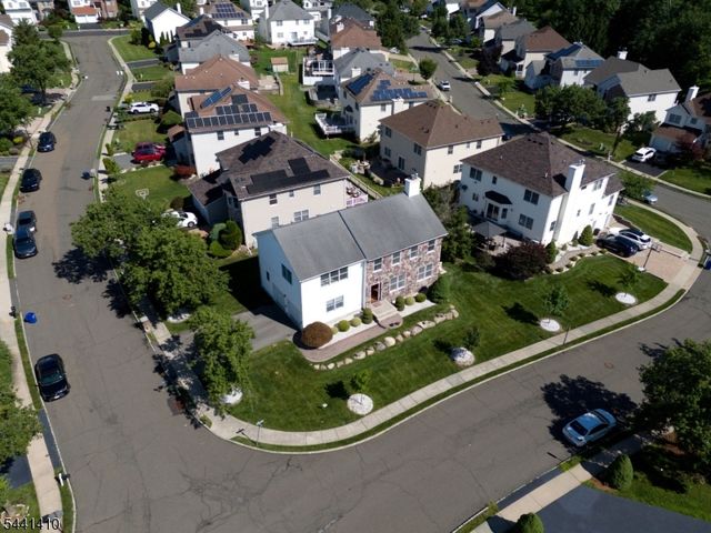 41 Nicole Ln, Parsippany-troy Hills Twp., NJ 07054