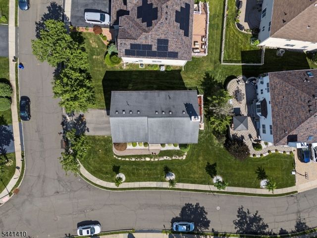 41 Nicole Ln, Parsippany-troy Hills Twp., NJ 07054