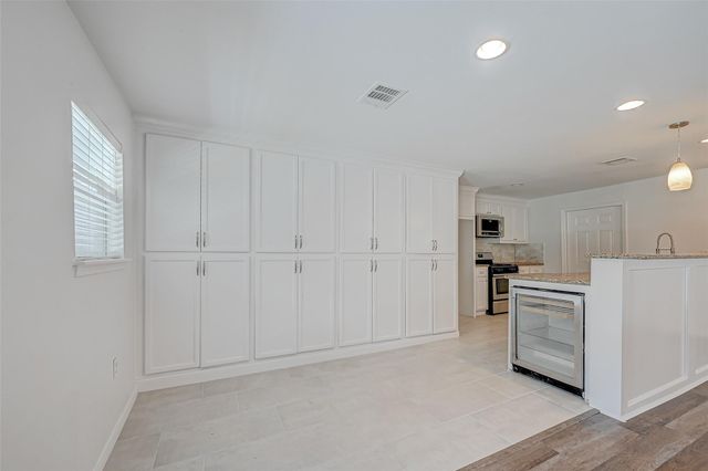 10810 Willowisp Drive, Houston, TX 77035