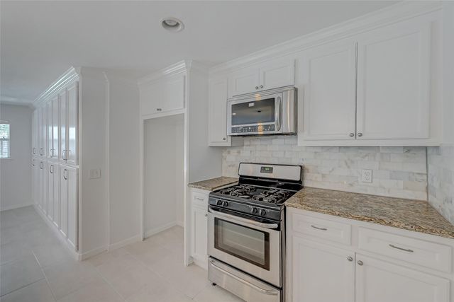 10810 Willowisp Drive, Houston, TX 77035