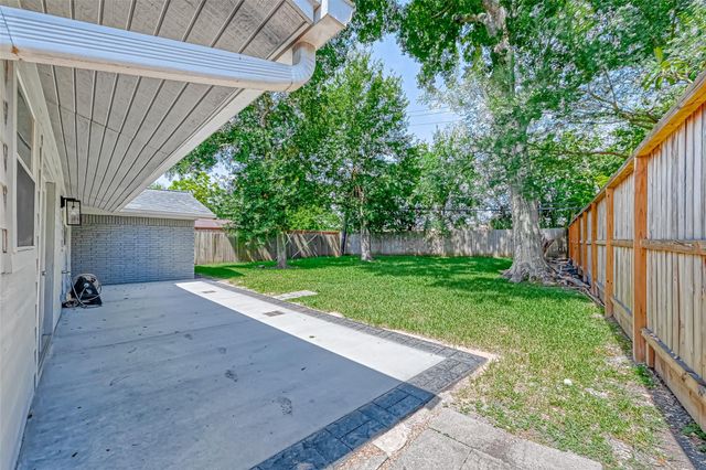 10810 Willowisp Drive, Houston, TX 77035