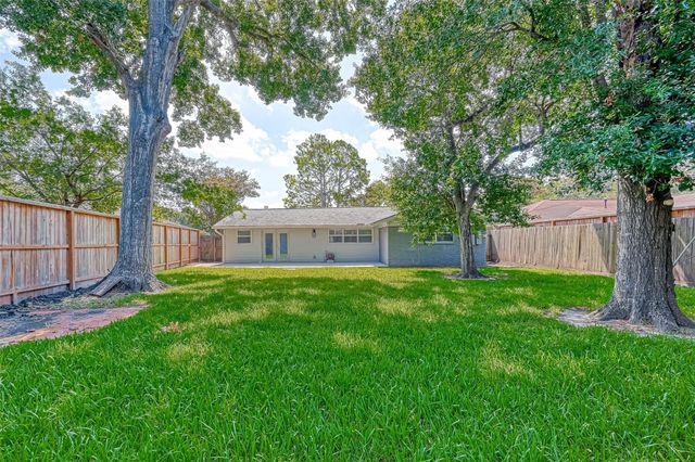 10810 Willowisp Drive, Houston, TX 77035