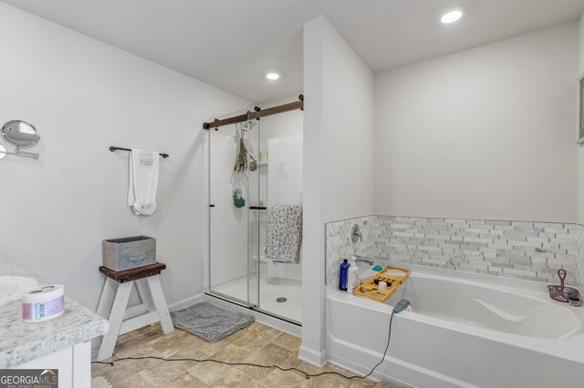 575 Walnut Grove Way, Pendergrass, GA 30567