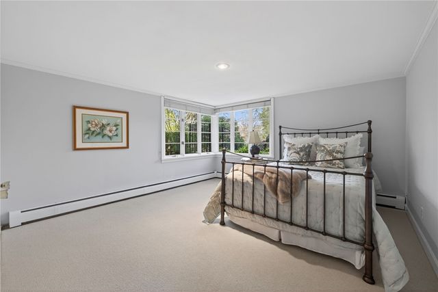 7 Elmwood Hill Lane, Brighton, NY 14610