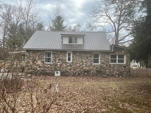 2053 W Parklane, White Cloud, MI 49349