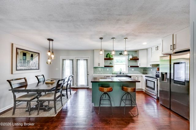 1801 Hawk Hill Rd, La Grange, KY 40031