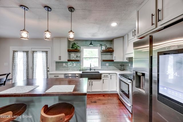 1801 Hawk Hill Rd, La Grange, KY 40031