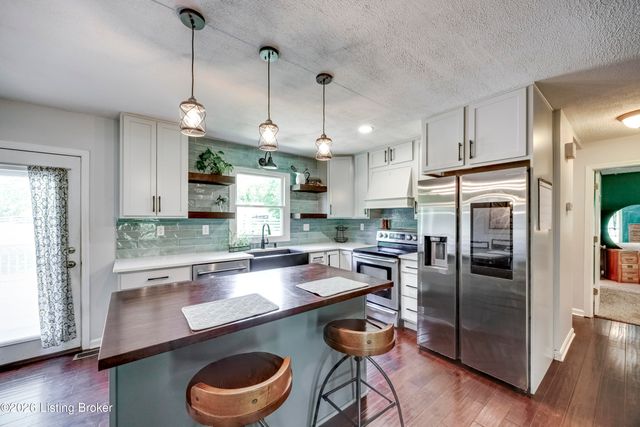 1801 Hawk Hill Rd, La Grange, KY 40031