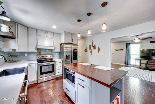 1801 Hawk Hill Rd, La Grange, KY 40031