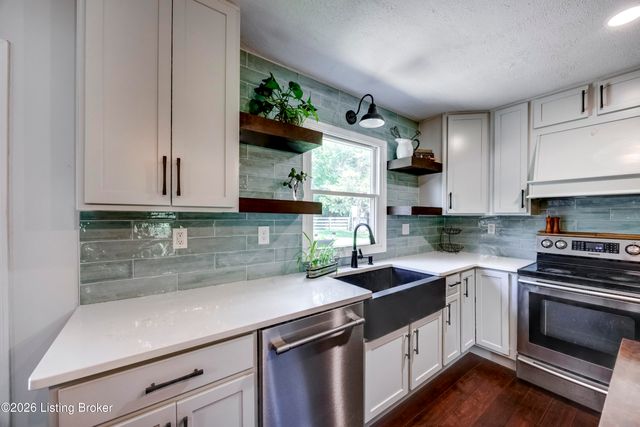 1801 Hawk Hill Rd, La Grange, KY 40031