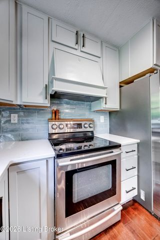 1801 Hawk Hill Rd, La Grange, KY 40031