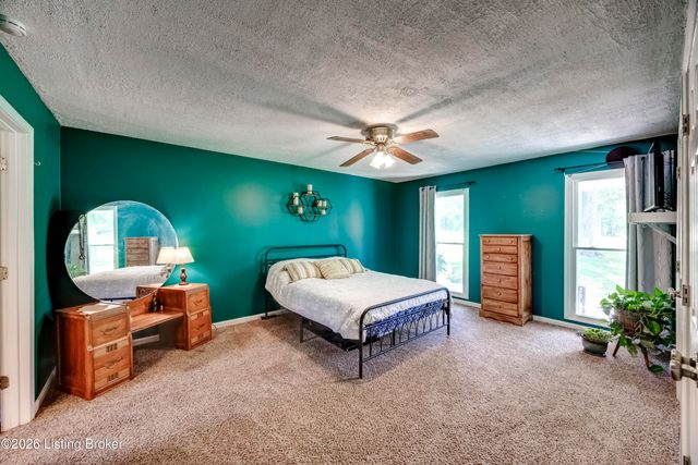 1801 Hawk Hill Rd, La Grange, KY 40031